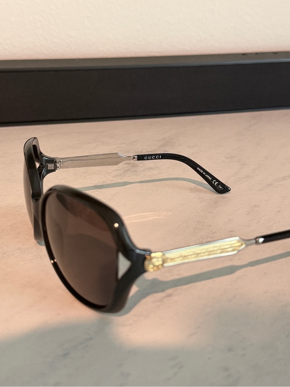 Gucci glasses with Drawstring Dust Bag - Picture 3 of 4